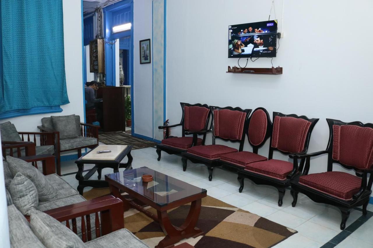 Acropole Hostel