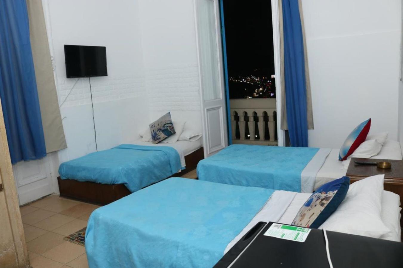 Acropole Hostel
